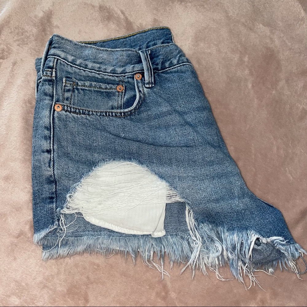 Distressed free people short size 29 - Picture 7 of 8